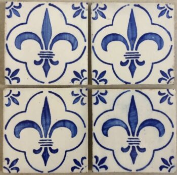 4 CARREAUX DESVRES ANCIENS FLEUR DE LYS