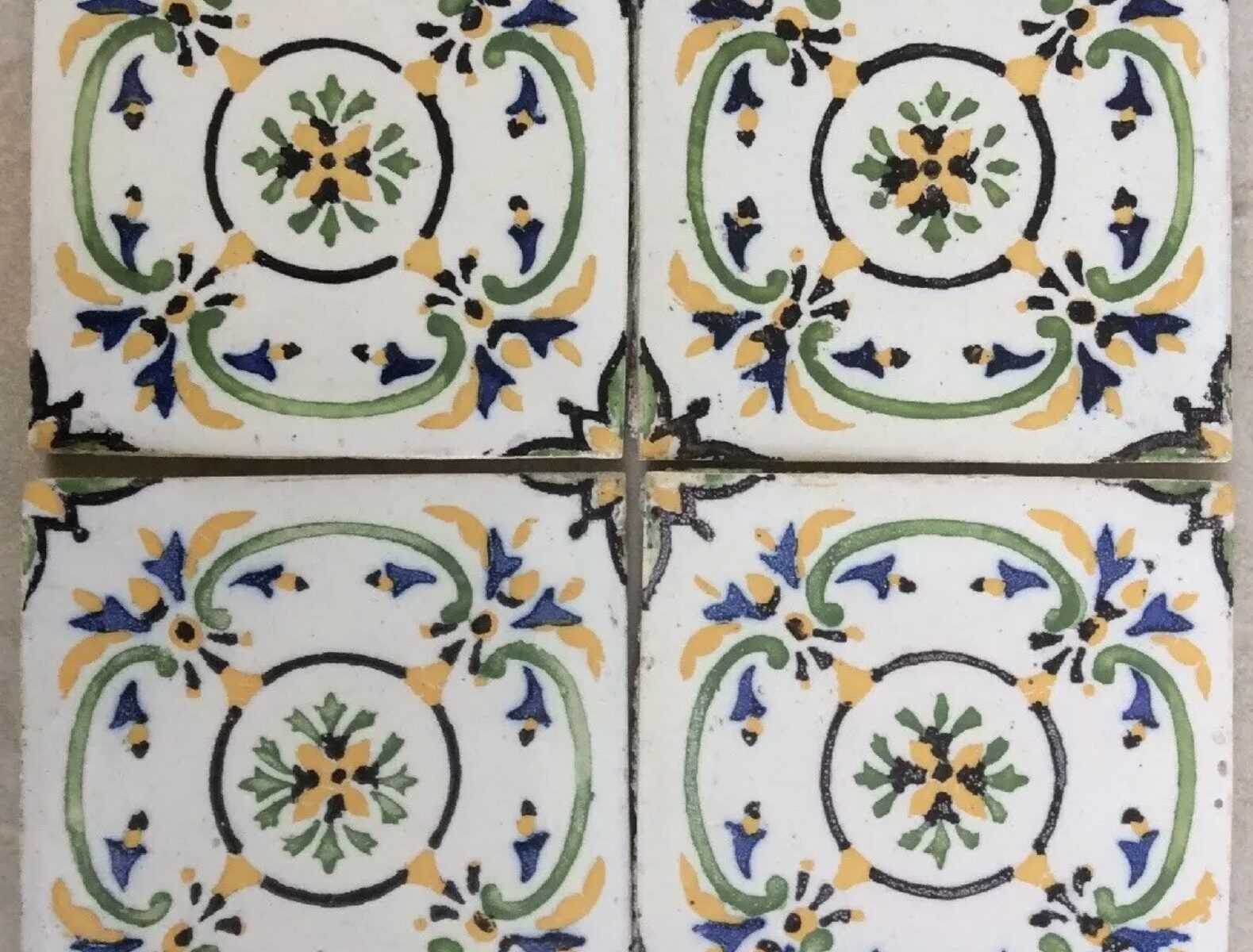 4 CARREAUX ANCIENS DESVRES TILES CARRELAGE