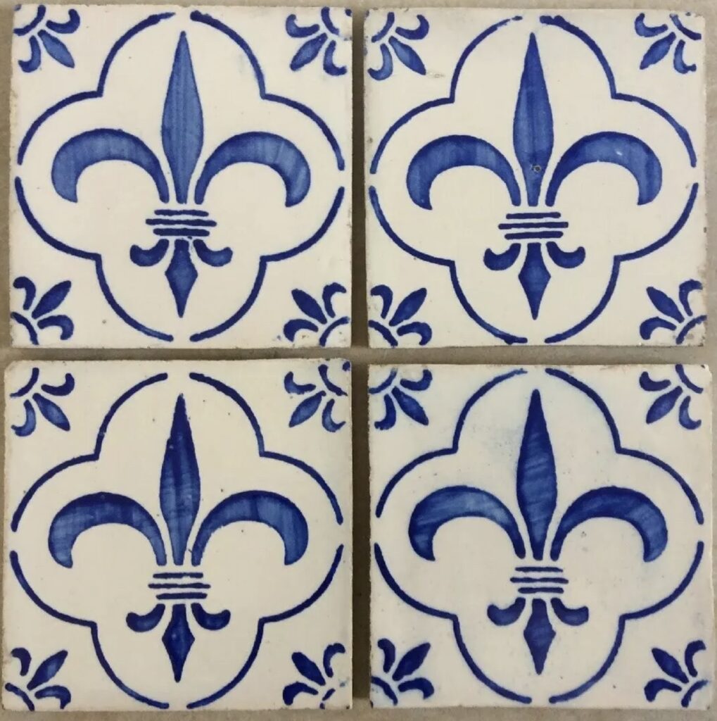 CARREAUX DESVRES ANCIENS FLEUR DE LYS FOURMAINTRAUX HORNOY